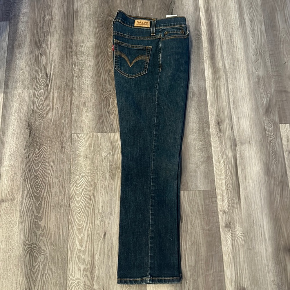 Levi’s Perfectly Slimming Straight Leg 512 Jeans  size 2 S/C